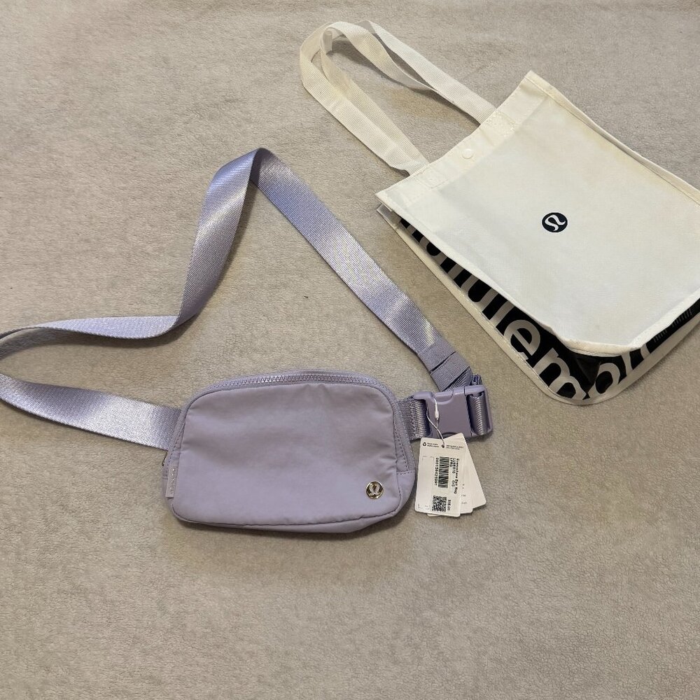 Everywhere Belt Bag with Long Strap 1L 💜 New With Tags!